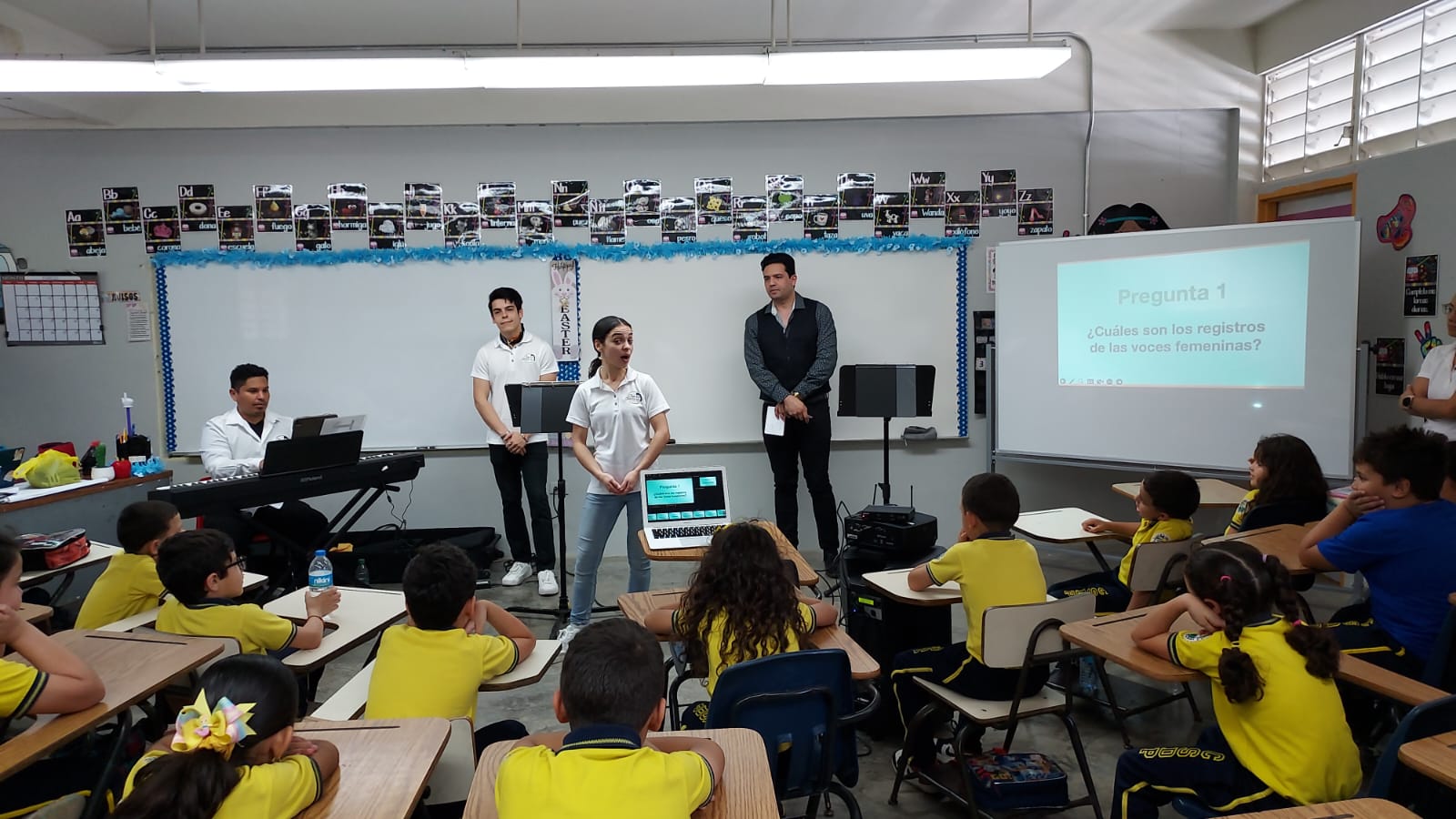 “Superestrella” en la Escuela Carmen Solá de Pereira — 1